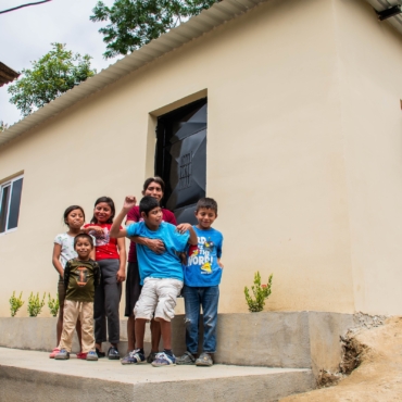 2025OCT16_GR_Arlene_Dedican Casa en Bella y Visitan El Milagro (61)